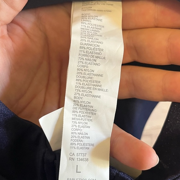 Fabletics Training Bra Cropped Top - Picture 9 of 11